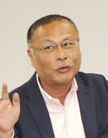 岡本義彦